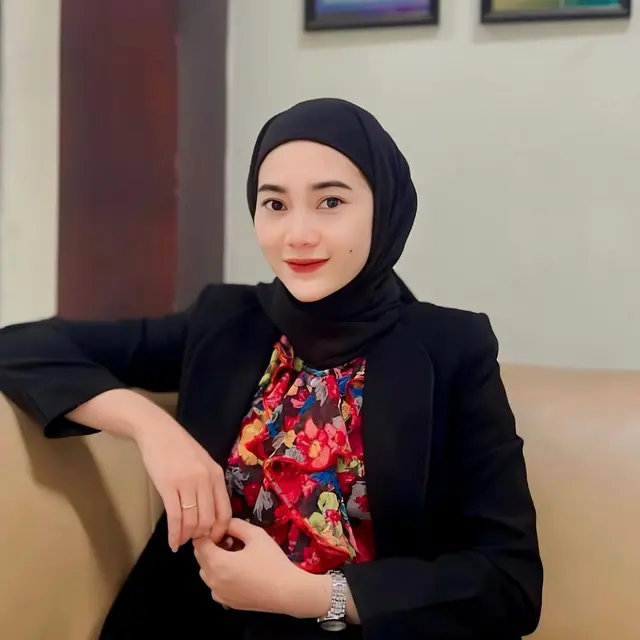6 Potret Ketegaran Ira Dahlia Kakak Ipar Lesti Kejora
