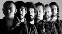 Band rock asal California, Linkin Park nampaknya tak mau membuat penggemarnya penasaran terlalu lama akan komposisi musik terbaru mereka.