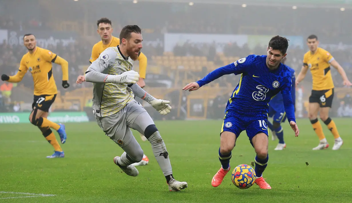 Sejauh ini performa Jose Sa terbilang cukup apik bersama Wolves. Ia menjadi salah satu kiper yang paling jarang kebobolan di EPL hingga pekan ke-24 yakni cuma 18 gol. (AFP/Lindsey Parnaby)