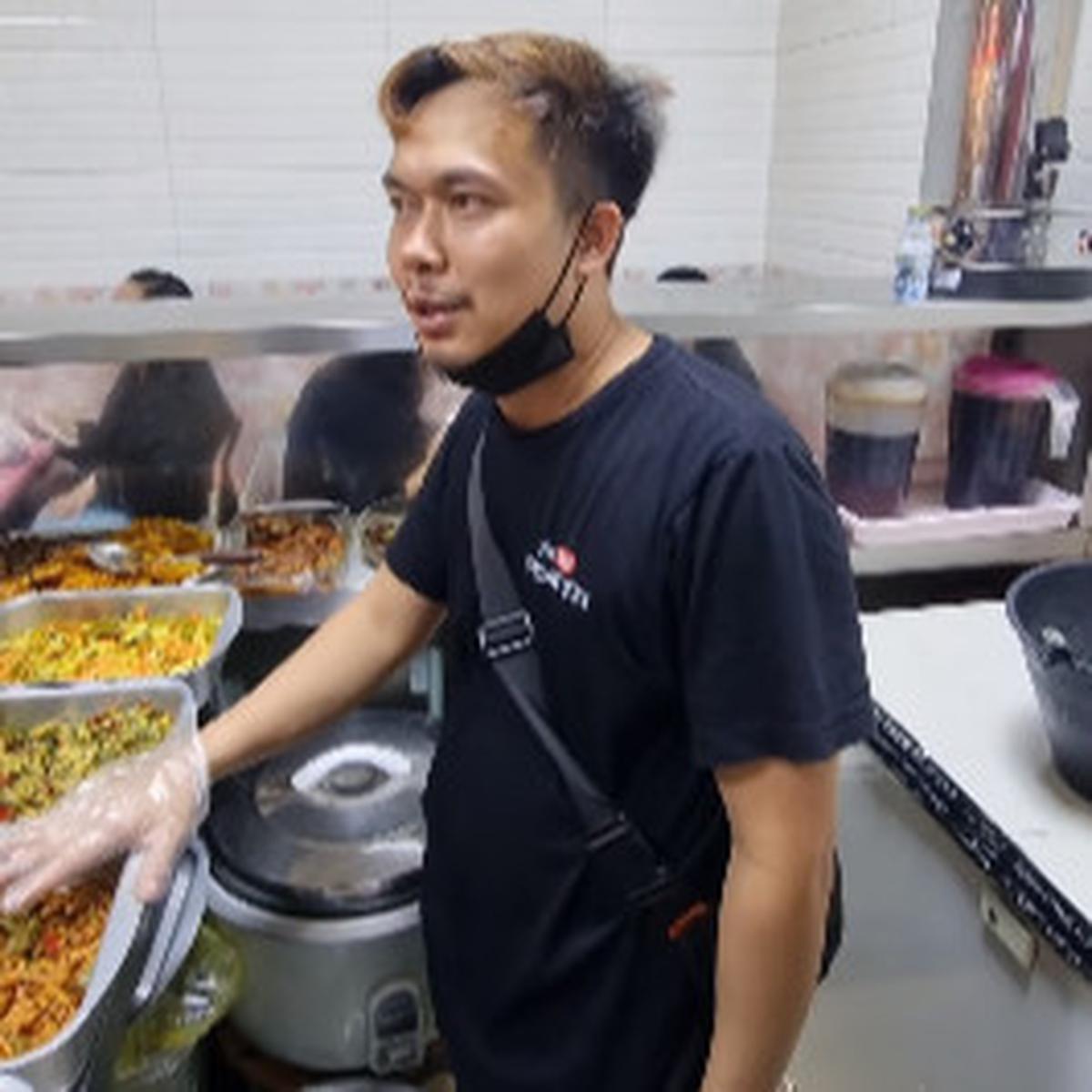 Kerja jadi Pelayan Bakso di Jeddah