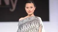 NY by Novita Yunus menampilkan koleksi Toraja Karboro di Jakarta Fashion Week 2019. (Bayu Herdianto/KLY)