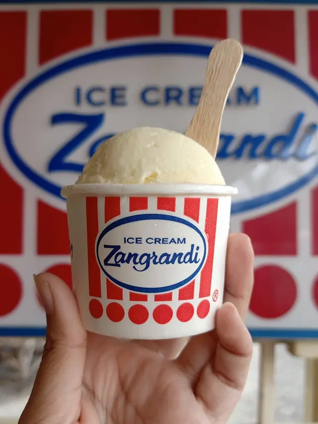 Es Krim Legendaris di Surabaya