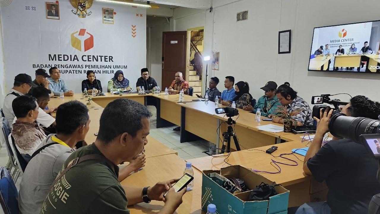 Polisi yang tergabung dalam Sentra Penegakan Hukum Terpadu (Gakkumdu) menindaklanjuti laporan tersebut.<br>