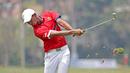 Aksi Naraajie Emerald Ramadhan Putra saat melakukan pukulan pada putaran final turnamen golf profesional BRI Indonesia Open 2019 di Lapangan Golf Pondok Indah Jakarta, Minggu (1/9/2019). (Bola.com/Peksi Cahyo)