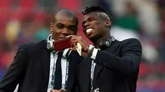 Pemain andalan Juventus ini menjadi salah satu pemain Juventus yang sering mengupload foto - foto selfie bersama rekan - rekannya di Timnas Perancis atau Juventus dengan ekspresi yang sedikit narsis. (www.birminghammail.co.uk)