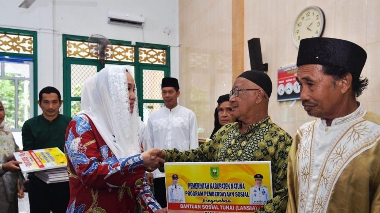 Pemkab Natuna Gandeng PT Pos untuk Percepat Penyaluran Bantuan Sosial Natuna bagi Lansia dan Miskin Ekstrem