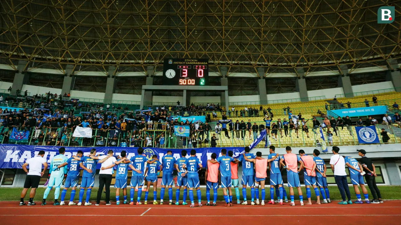 Foto: Wajah Lesu Pemain PSIM Yogyakarta Usai Babak Belur Dihajar FC Bekasi City di Liga 2