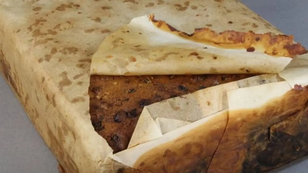 Fruitcake, kue yang diyakini berusia 106 tahun milik salah satu penjelajah Inggris bernama Kapten Scott yang dikenal dengan julukan Scott of the Antarctic. (Antarctic Heritage Trust)