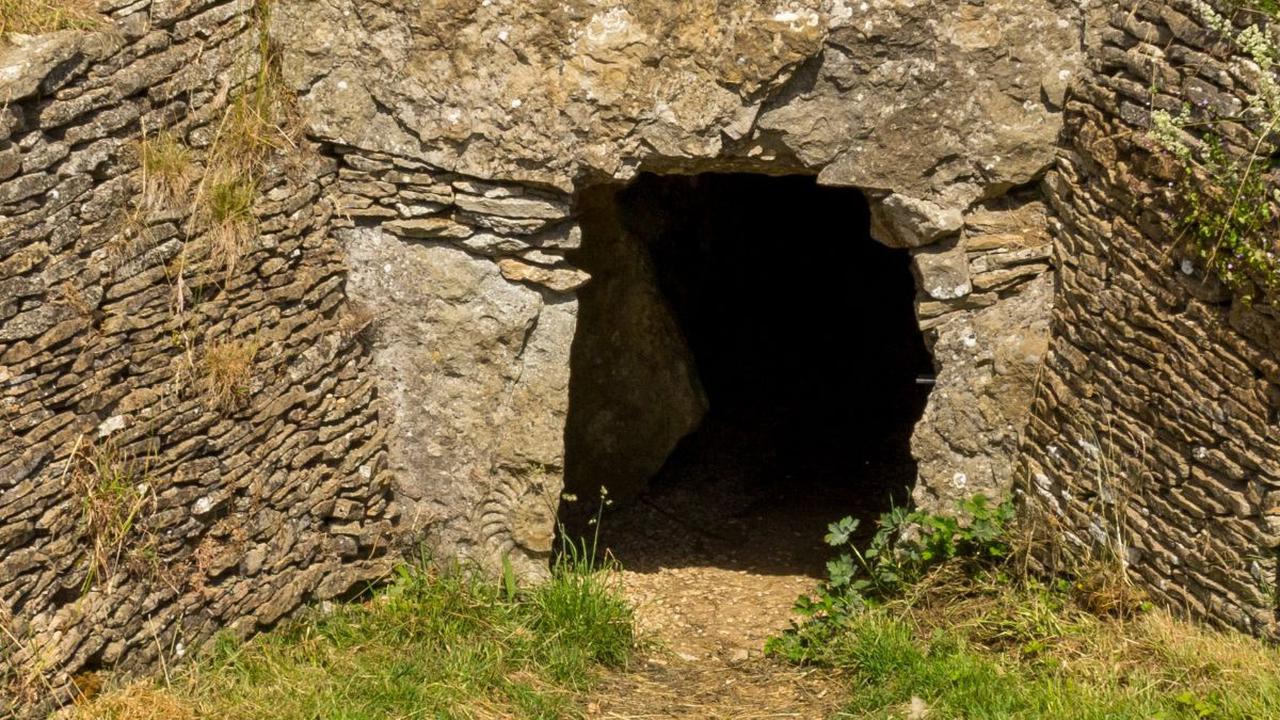 Stoney Littleton Long Barrow<br>