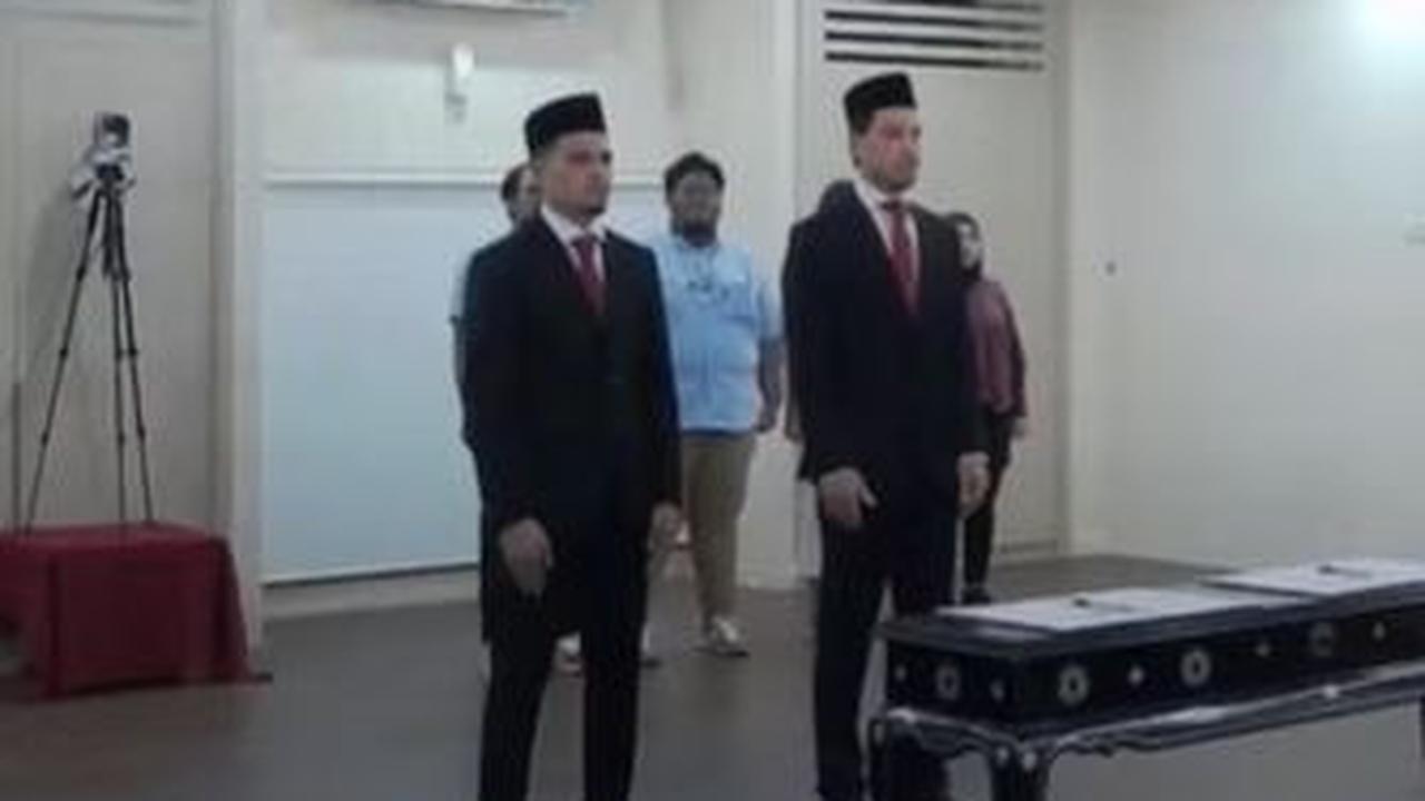 Setelah pengambilan sumpah, Thom Haye dan Ragnar Oratmangoen pun resmi mengantongi status sebagai WNI dan langsung melanjutkan administrasi paspor dan KTP.