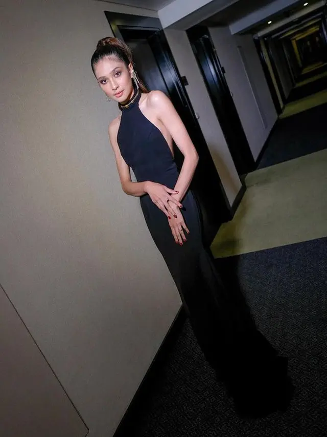 Mikha Tambayong main film Sewu Dino