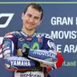 Pebalap Yamaha, Jorge Lorenzo, menjuarai MotoGP Aragon, Spanyol, Minggu (27/9/2015). Sementara Valentino Rossi di peringkat ketiga. (Reuters/Marcelo del Pozo)