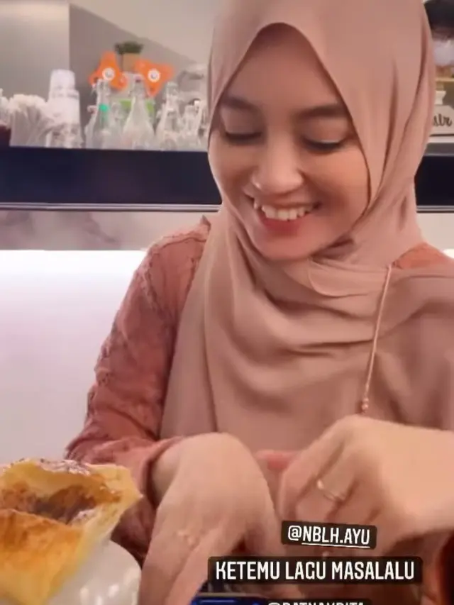 Nabilah JKT48 Rayakan Kelulusan