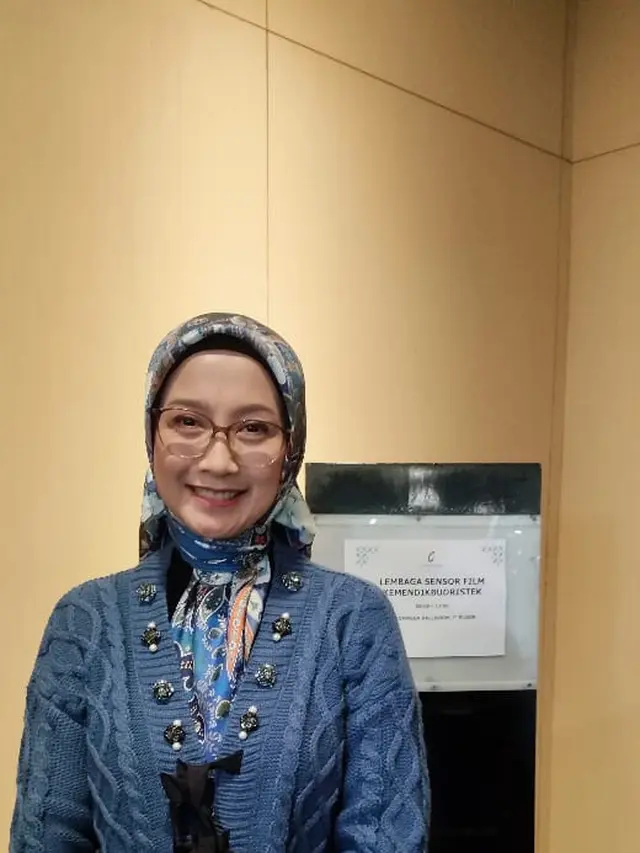 Desy Ratnasari.