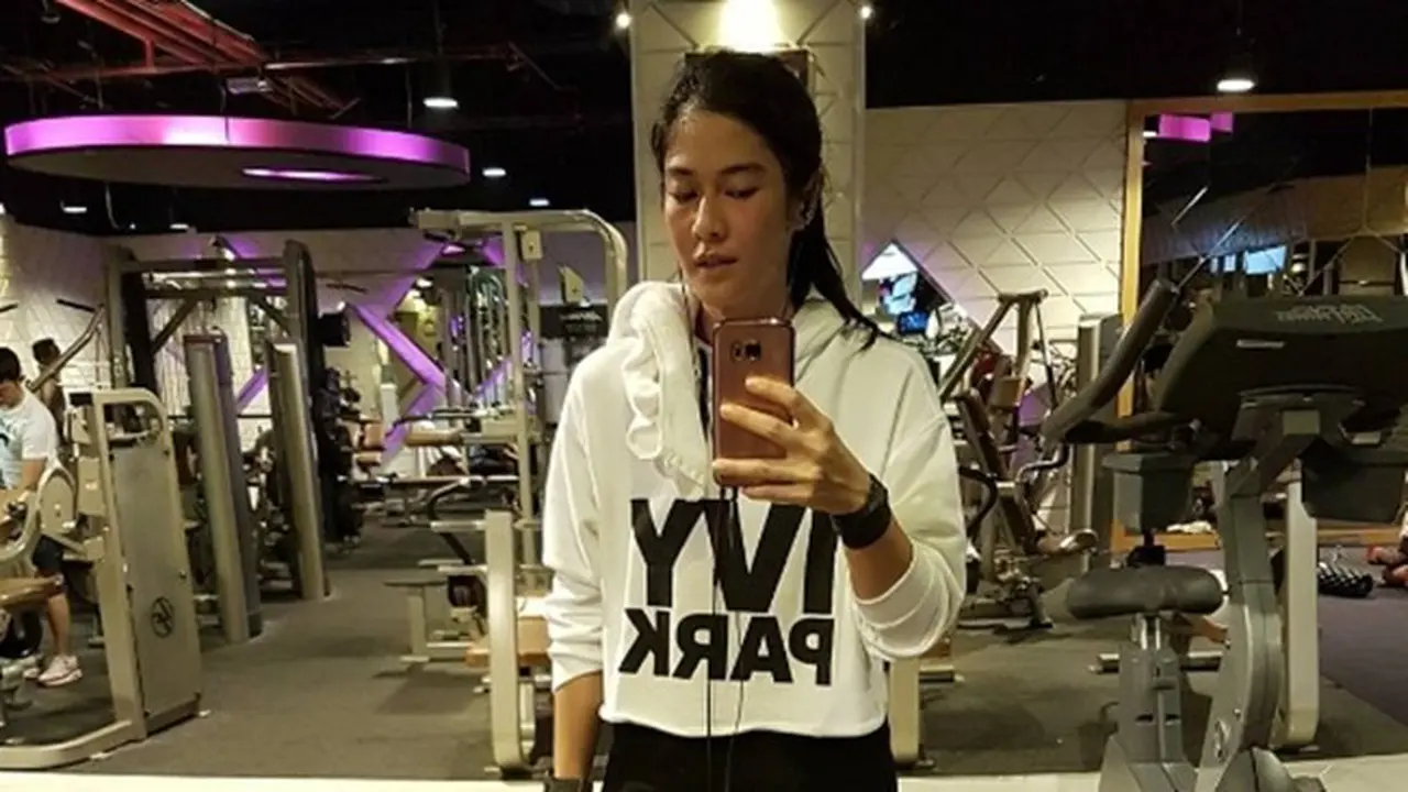[Bintang] Dian Sastrowardoyo