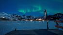 Pemandangan fenomena alam Aurora Borealis atau Northern Lights di Kepulauan Lofoten, Bostad, lingkaran Arktik, Norwegia, Sabtu (3/3). Cahaya Aurora biasa terlihat di sekitar daerah Kutub Utara dan Selatan. (Olivier MORIN/AFP)