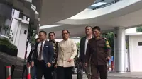 Mantan Mendikbud Ristek Nadiem Makarim memenuhi panggilan pemeriksaan Kejaksaan Agung, Senin (23/6/2025). (Merdeka.com)