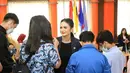 Krisdayanti sendiri diundang langsung dari dosen-dosen FISIP UB untuk menjadi dosen tamu. (Instagram @krisdayantilemos)