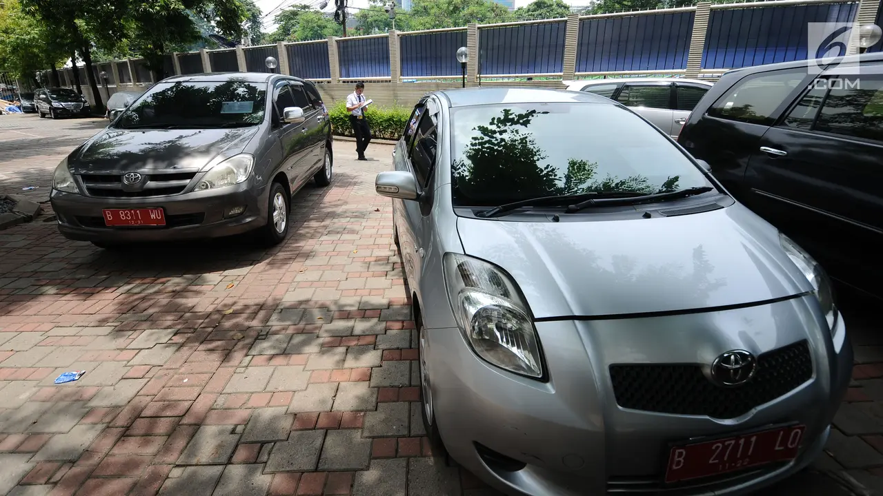 KPK Lelang Kendaraan Operasional