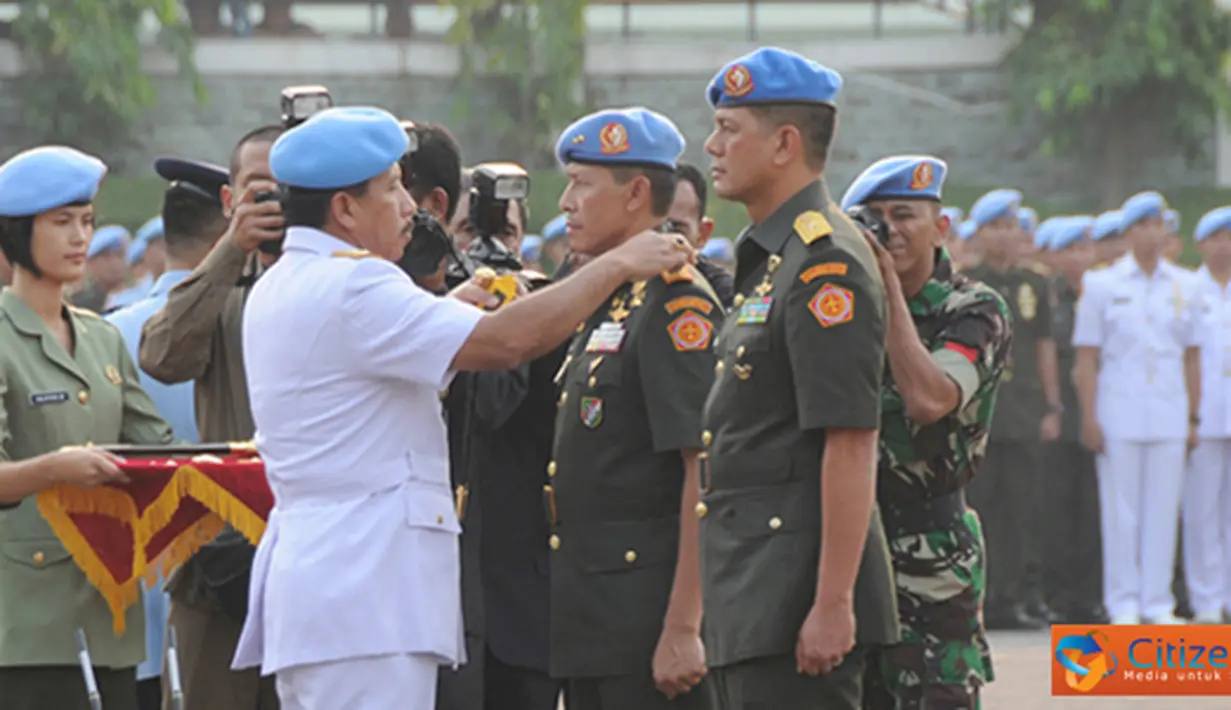 Citizen6, Jakarta: Pada upacara serah terima tugas dan tanggung jawab jabatan Danpaspampres tersebut, pejabat lama Mayjen TNI Agus Sutomo digantikan oleh Brigjen TNI Doni Munardo, di Lapangan Upacara Mako Paspampres, Jakarta. (Pengirim: Badarudin Bakri).
