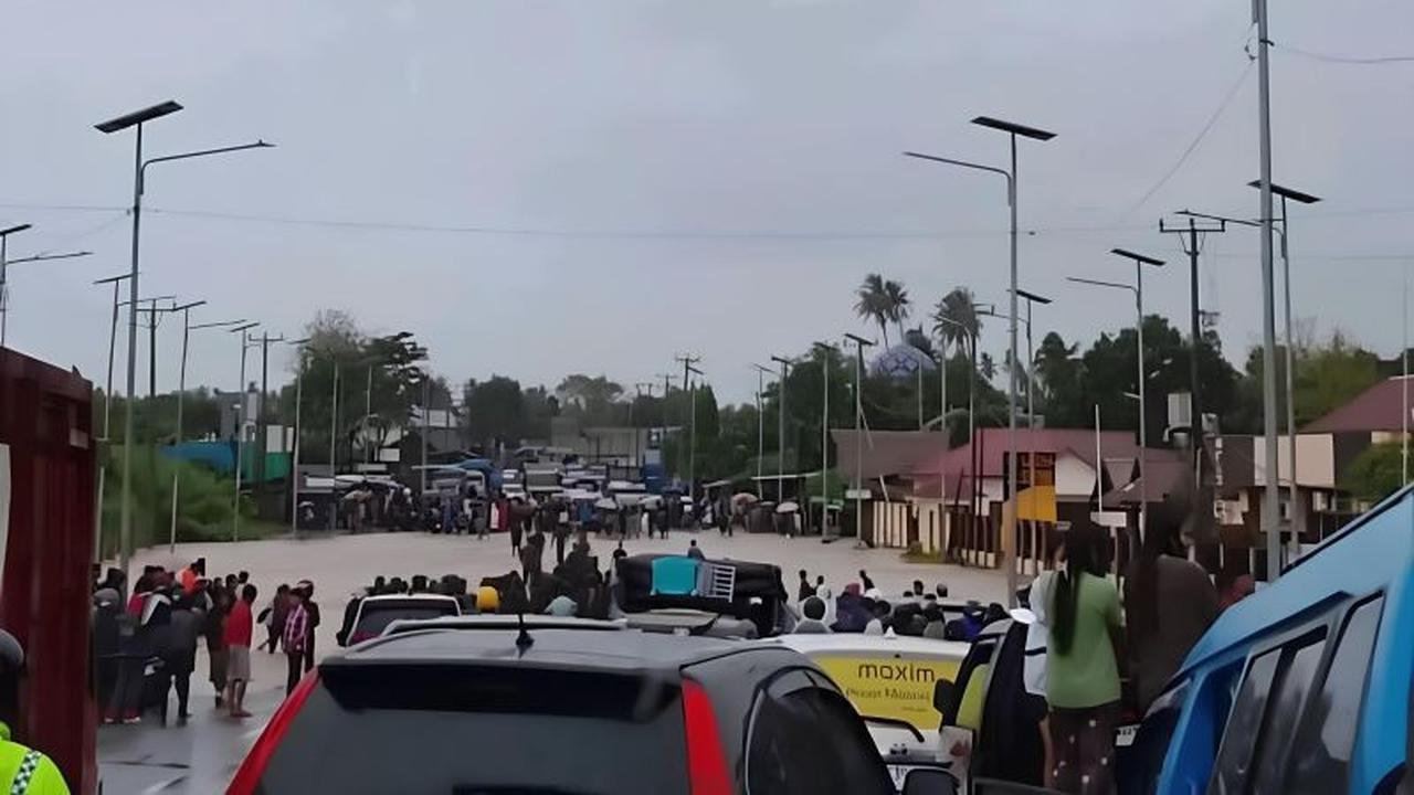 Banjir Rendam Flyover Pantoloan Palu, BPBD Sulteng Imbau Warga Waspada Cuaca Ekstrem