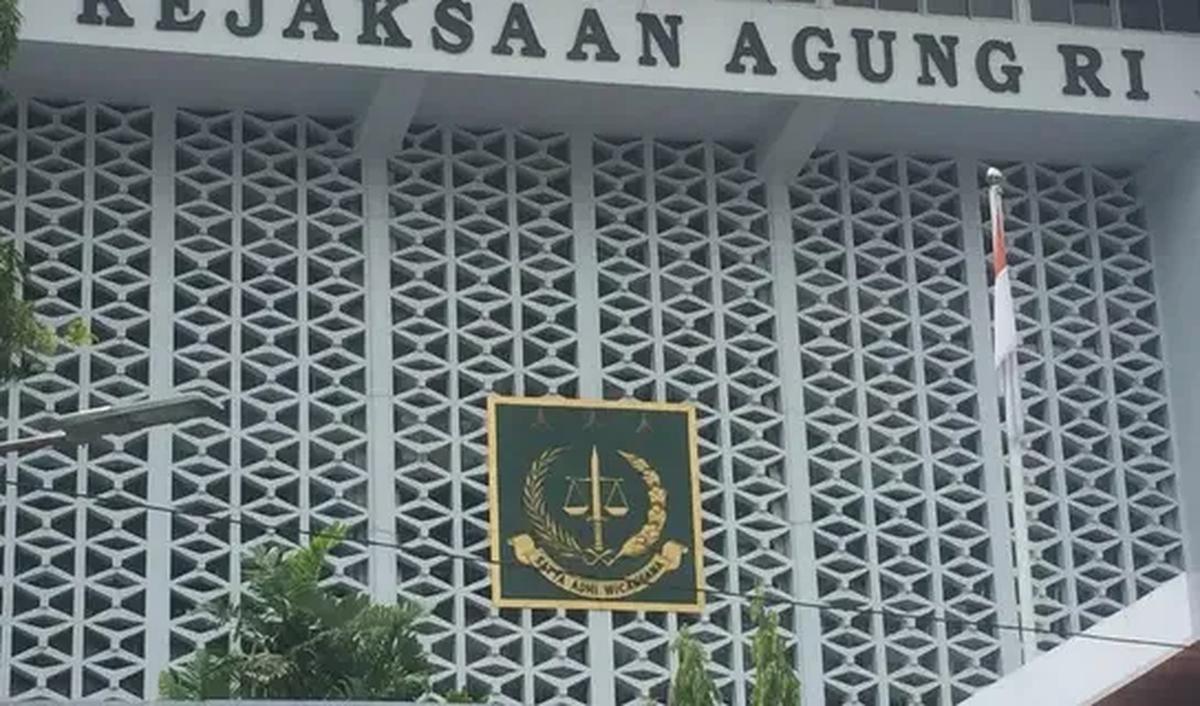 Dia menjelaskan, penyidik telah memeriksa 50 saksi. Kasus ini akan terus didalami untuk mengungkap keterlibatan pihak lain.&nbsp;