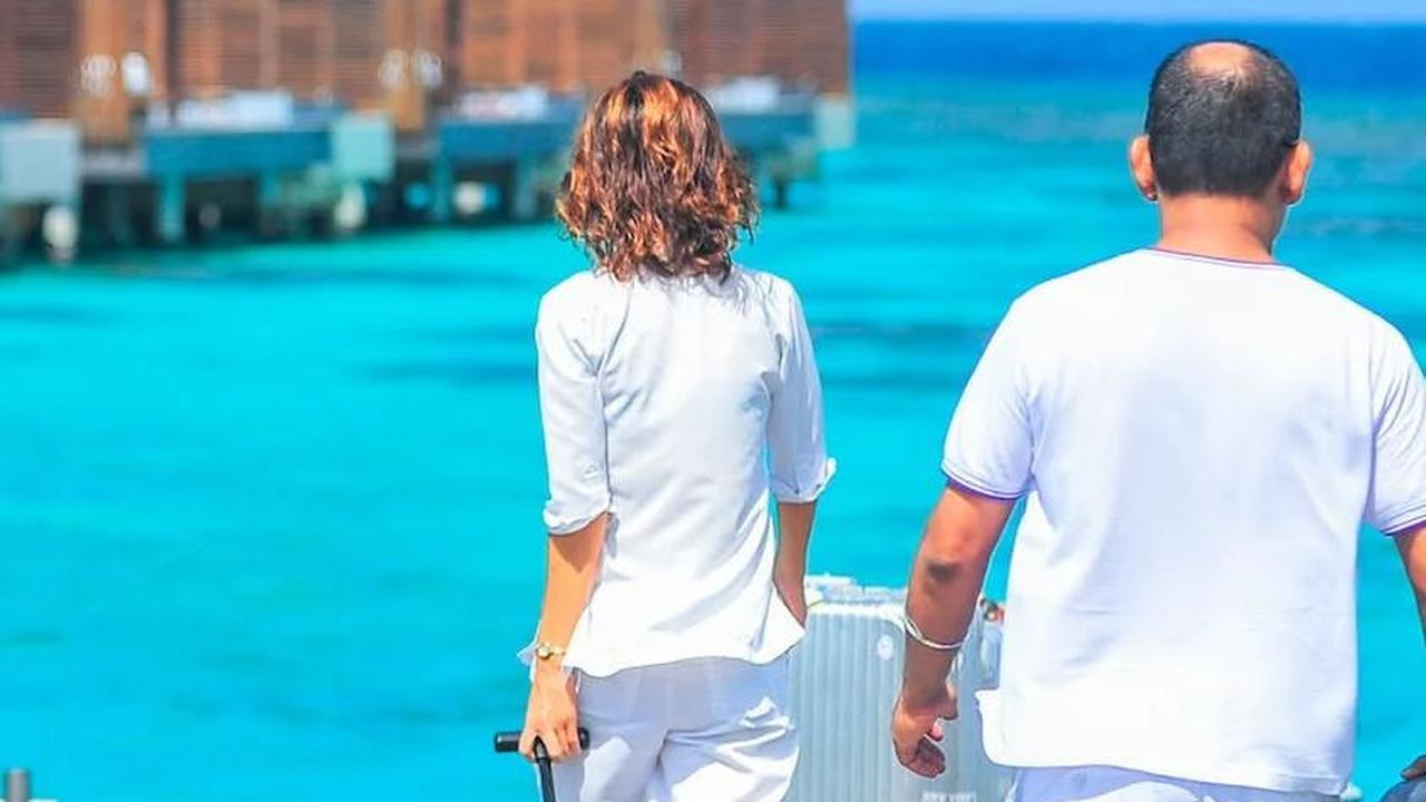 Jika Anda menginginkan liburan tropis di lautan yang indah, Pulau Maldives adalah pilihan yang sempurna.