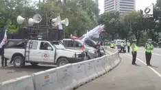 Puluhan ribu personel polisi disiagakan jelang demonstrasi buruh di depan istana.