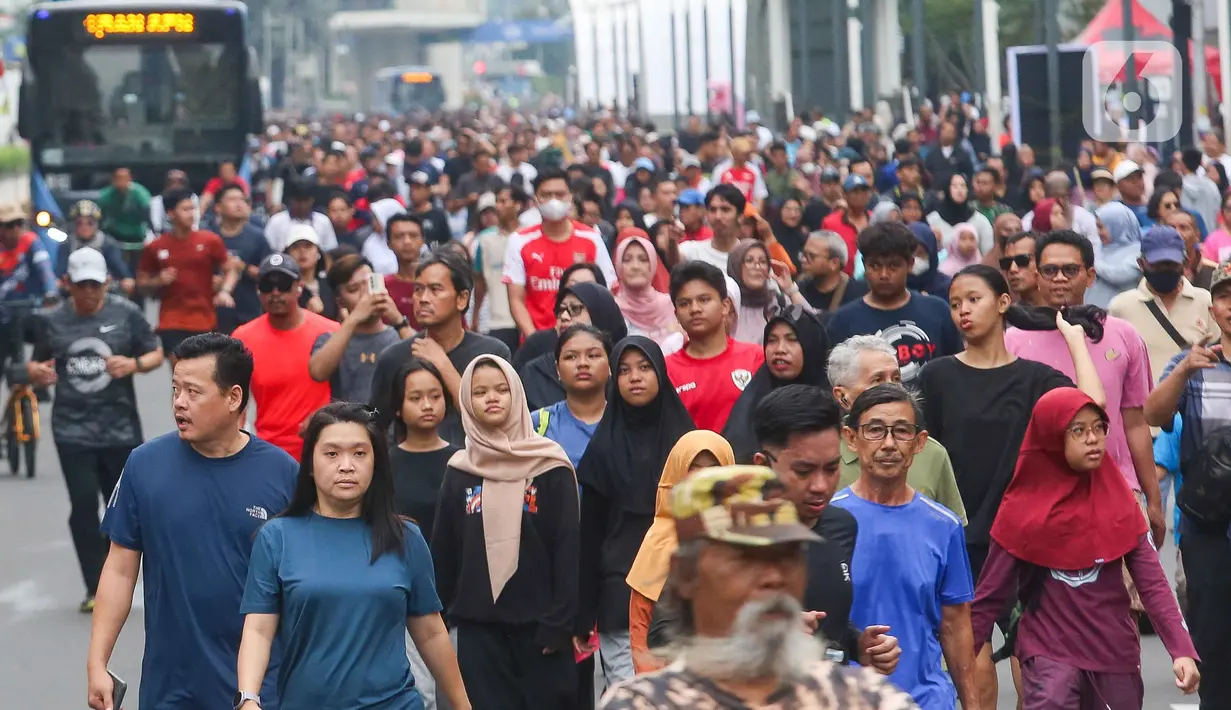 Pemerintah Provinsi DKI Jakarta juga akan memberlakukan malam bebas kendaraan bermotor atau Car Free Night (CFN) di sejumlah ruas jalan di Jakarta pada malam pergantian tahun, Rabu 31 Desember 2024 mendatang. (Liputan6.com/Herman Zakharia)