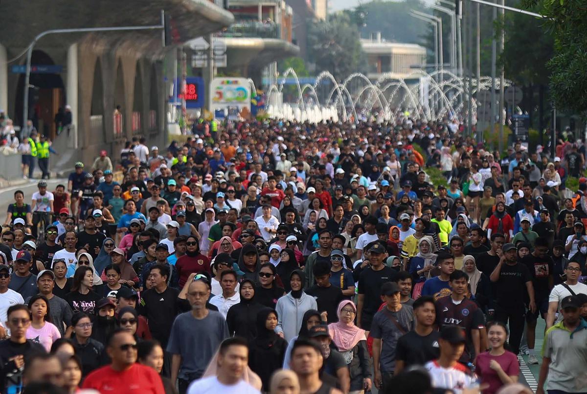 FOTO: CFD Jakarta Kembali Bergairah, Warga Sesalkan Aksi Demonstrasi Anarkis