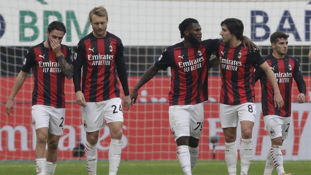Gol Kessie dan Romagnoli Antar AC Milan Bungkam Fiorentina
