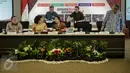 Suasana sebelum rapat tingkat Menteri di Kementerian Kemenko PMK) Jakarta, Kamis (30/3). Rapat membahas pengendalian Defisit DJS Kesehatan. (Liputan6.com/Faizal Fanani)