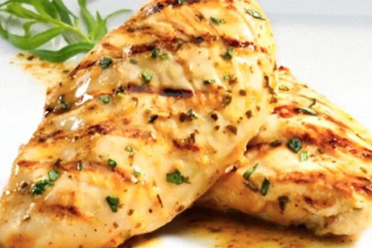 Cegah Stroke dengan Makan Dada Ayam atau Salmon