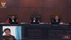 Hakim MK Ungkap Calon Kepala Daerah Bergelar S1 Tanpa Ijazah SMA