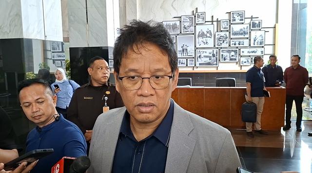 Menkeu Purbaya Kaget Impor Baju Bekas Ilegal Hanya Dipenjara