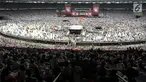 Ribuan pendukung memadati kampanye akbar capres dan cawapres Joko Widodo (Jokowi)-Ma'ruf Amin di Stadion Utama GBK, Senayan, Jakarta, Sabtu (13/15). Kampanye yang diisi dengan konser musik dari ratusan selebritas bertajuk Konser Putih Bersatu. (Liputan6.com/Herman Zakharia)