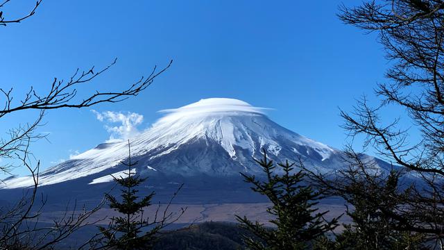 Gunung Fuji dari Oshino, prefektur Yamanashi