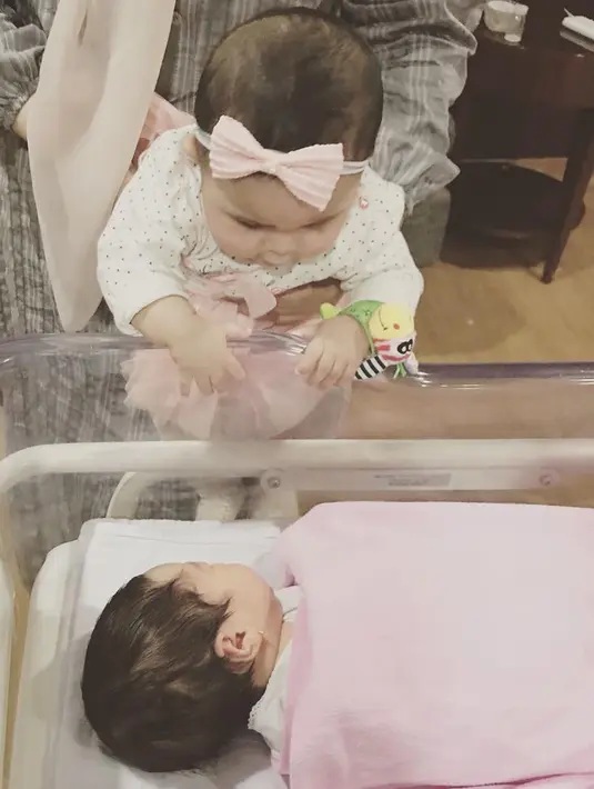 (Instagram/nsyakieb)