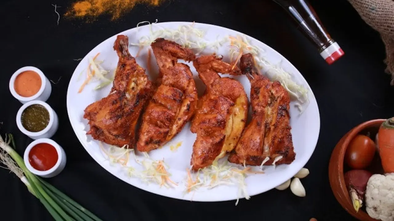 Ilustrasi Ayam Kecap (Photo by Jayed Jadu on Unsplash)