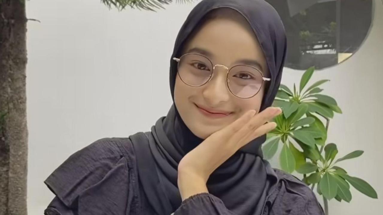 Kacamata Semi Round Membuat Penampilan Lebih Manis