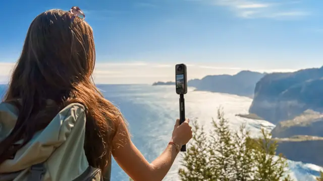 Insta360 X4