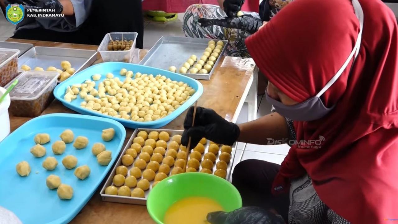 Produksi Dilakukan di Rumah