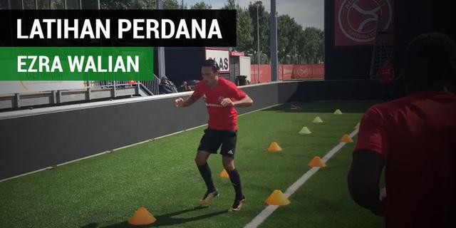 VIDEO: Ini Latihan Perdana Ezra Walian di Almere City