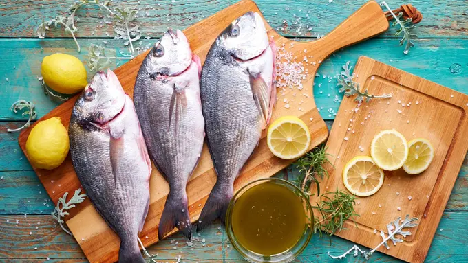 Menghilangkan bau amis ikan