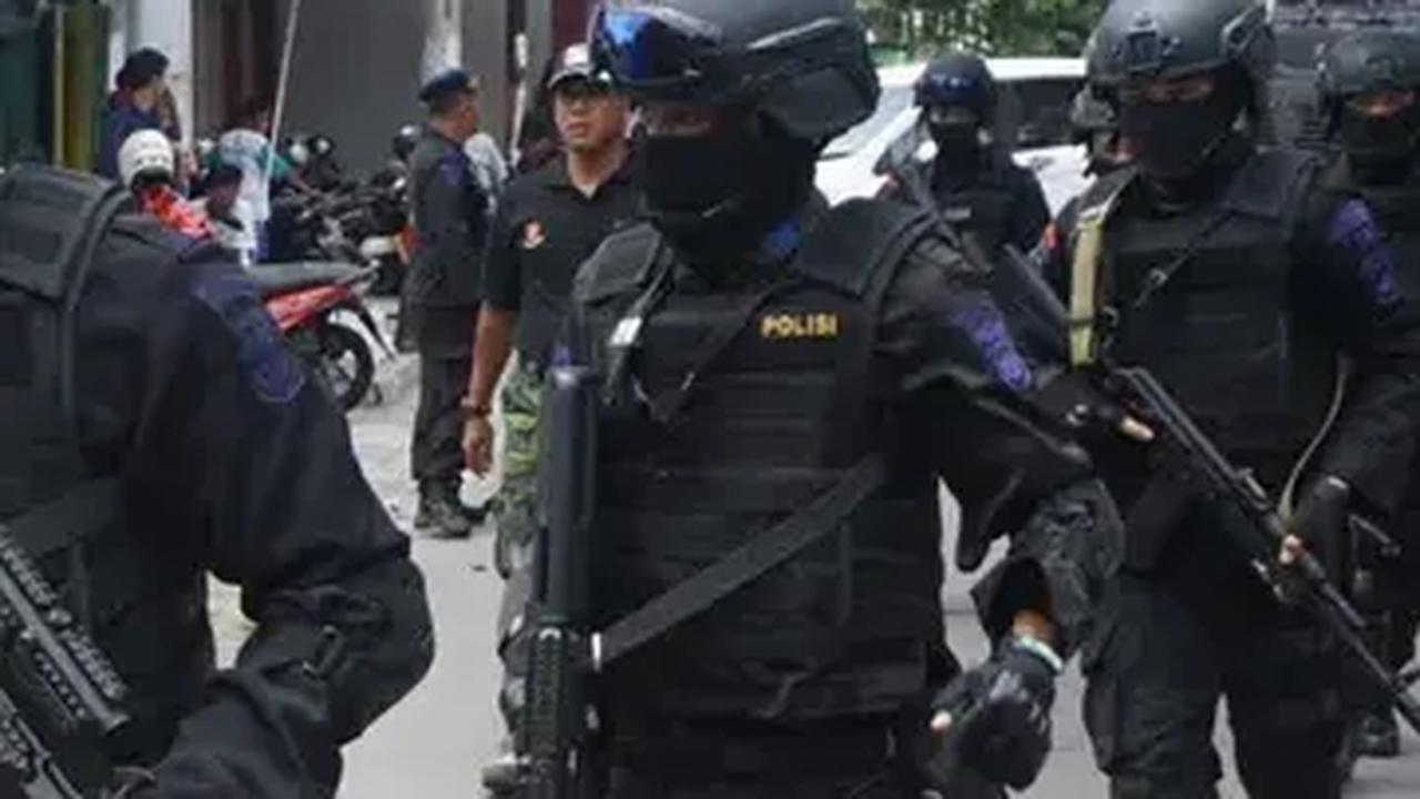Densus 88 Polri Tangkap Karyawan BUMN Terafiliasi ISIS di Bekasi