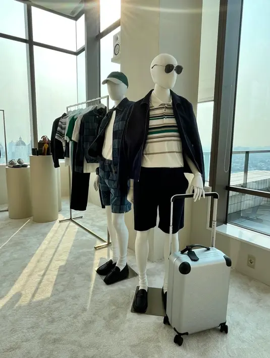 Tersedia juga Men’s Collection yang senada dengan jajaran warna-warna soft dan siluet kasual yang mengutamakan kenyamanan.  / Foto: Fimela.com.
