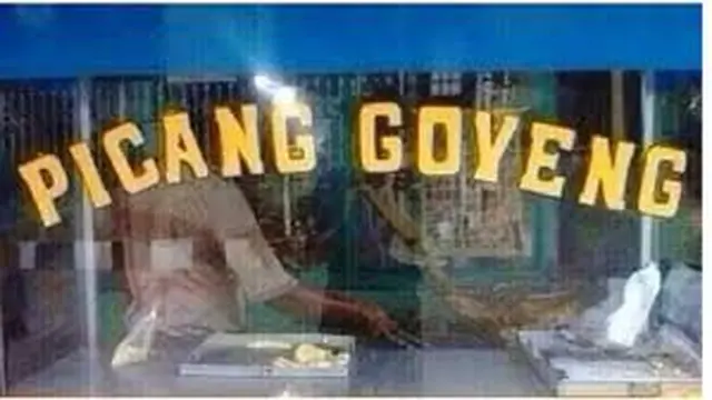 6 Potret Tulisan Gorengan Sok Imut Ini Bikin Pembeli Jadi Geli Sendiri