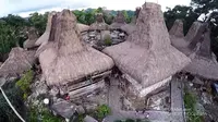 Kampung Tarung merupakan desa adat yang ada di Waikabubak, Sumba Barat, Nusa Tenggara Timur.