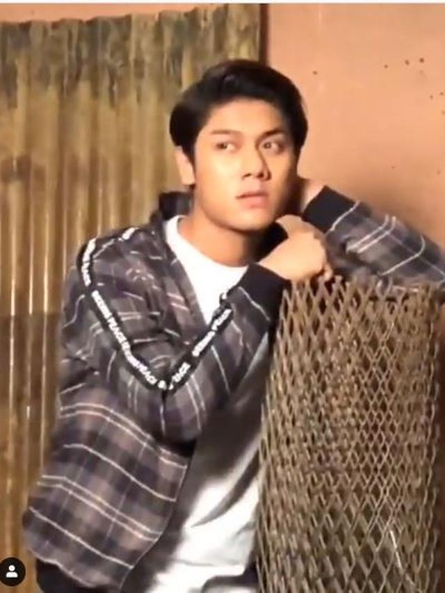 6 Pemotretan Rizky Billar dengan Berbagai Gaya Busana, Bak Oppa Korea