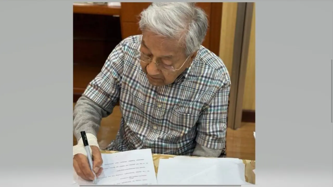 Mantan Perdana Menteri Malaysia Mahathir Mohamad